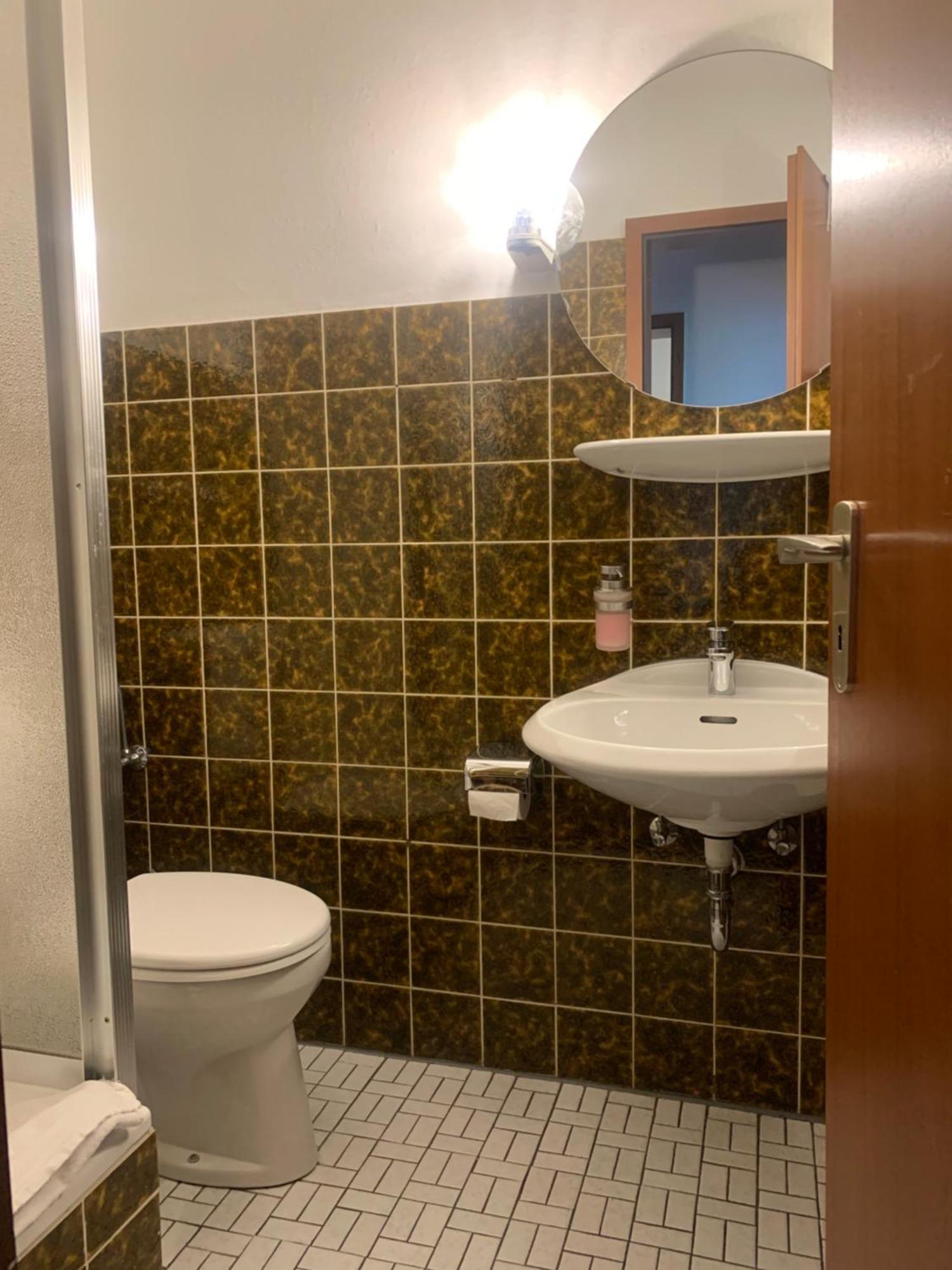 Hotel Calenberger Hof Wennigsen Екстериор снимка